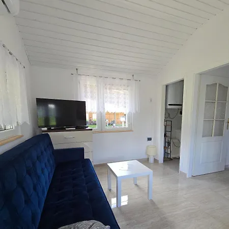 Nad-stawem 2 Holiday home *